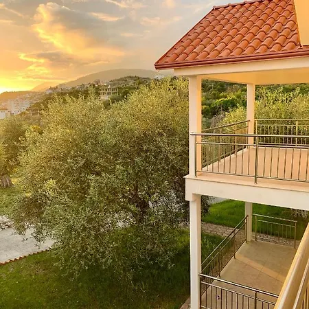 Aria Prive Villa